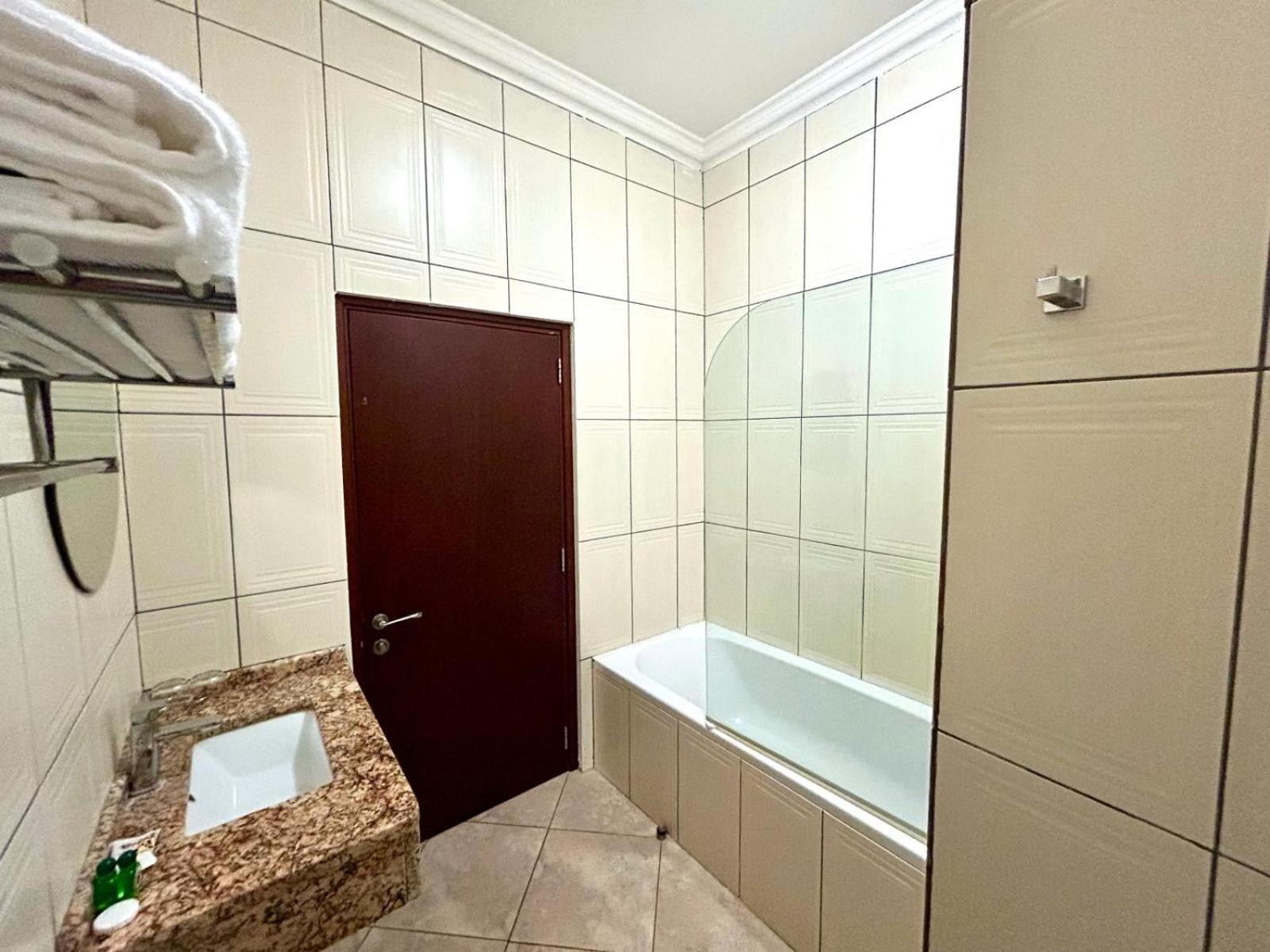 Karibu Leisure Resort Thapane Luaran gambar