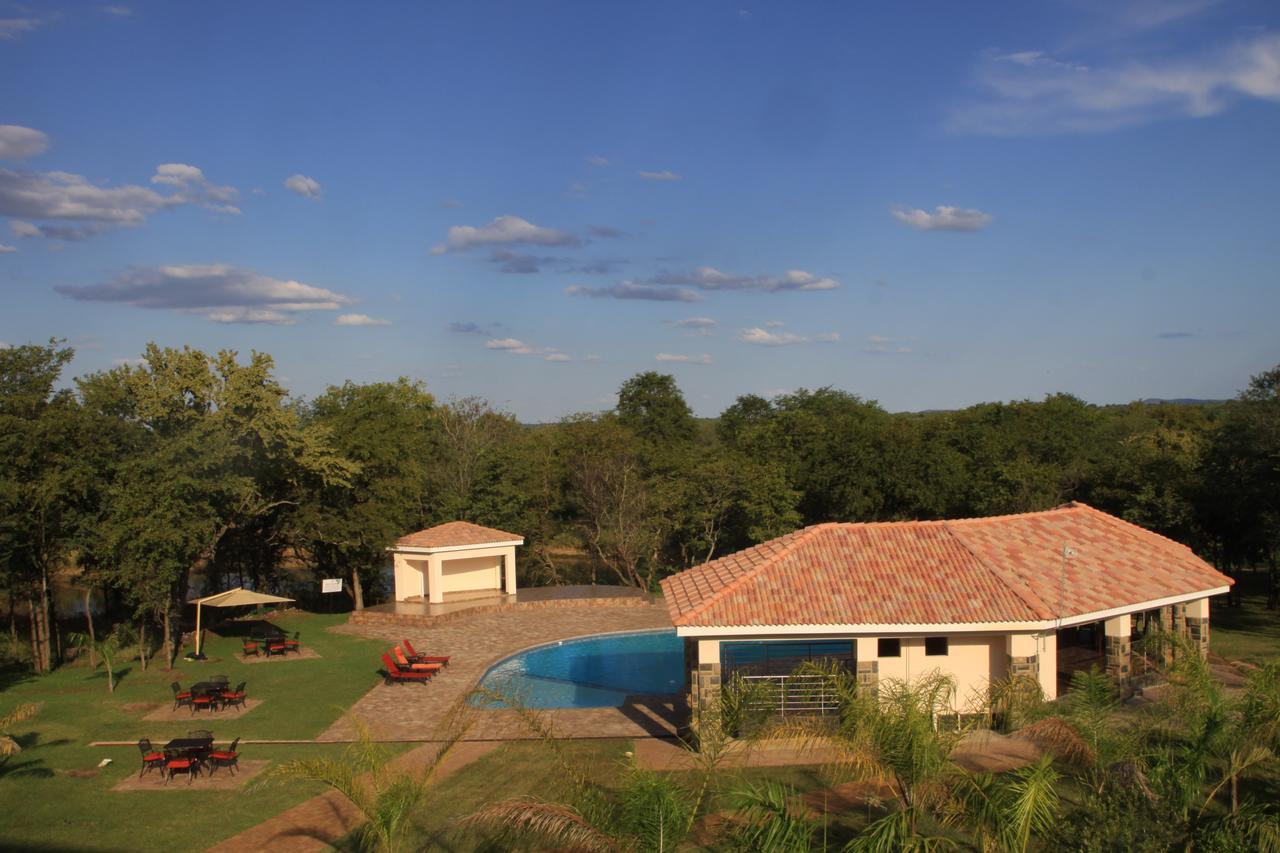 Karibu Leisure Resort Thapane Luaran gambar